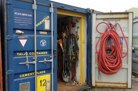 Container, 20 feet. Year 2003. Insulated, power and heating. Content including tool cabinet + various lifting equipment (ropes, wire, chain lever blocks, sheet metal clamps, shackles) + 3 tool cabinets with work wear, rainwear, lifejacket, vacuum 