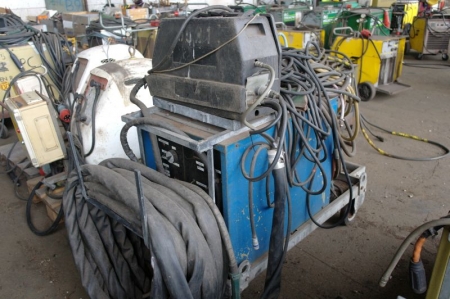 Hobart welder with wire feed unit unit + cable