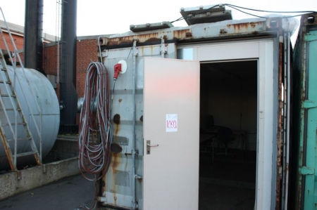 Crew container, 20 feet. Insulated. Light. Heating. Door and window in the end wall