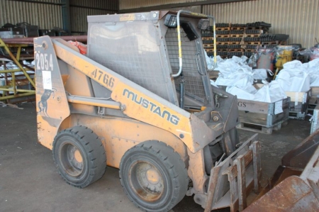 Skid-controlled tool carrier, Mustang, type2054. Year of manufacture, 2005. Accessories: pallet forks, bucket and broom sweepings