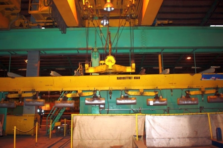 SUSPENDED SWIVEL ELECTRO MAGNETIC LIFTING BEAM, Approximately 12 M Wide, With (8) Magnets (446)