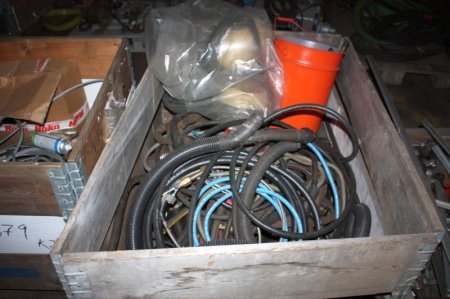 Pallet with welding cables / compressed air hoses + pallet with steel wires, etc.