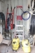 Container, 6 feet. Content including (2) vacuum cleaners, Kärcher SE 3001 + sack truck + fall protection compressed air hose hydraulic hose + (2) + aluminum Trestle ladders