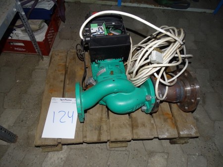 Pumpe, mærke: WILO, model: IP-E65/115-1.5/2