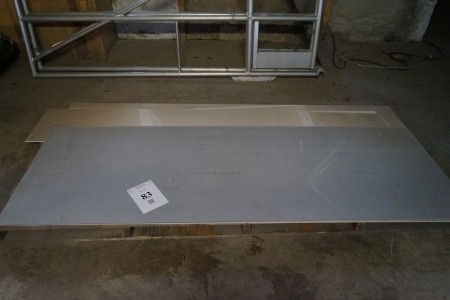 Plan eternit  ½ plade i grå og 1,5 plade i hvid    122*250cm - den store hvide plade  palle medfølger ikke