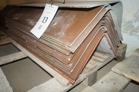 Lot floor tiles 60x30 cm about 12 pcs one of which is damaged