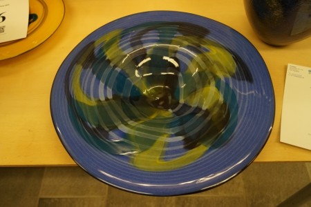 Hand-blown glass art (Nemtoi). Dish. Model 141145. Height: approx. 6.5 cm. Diameter: approx. 45 cm.