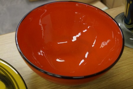 Mundgeblasenes Glaskunst. Bowl. Unterzeichnet. Durchmesser: 24 cm. Höhe: ca. 13 cm.