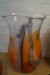 Håndblæst glaskunst. Vase. Signeret (EDMA). Højde: ca. 35 cm. Diameter: ca. 22 cm.