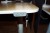 El hæve/sænke bord med stol. 160x110 cm + skærm og tastatur + mus. + lampe