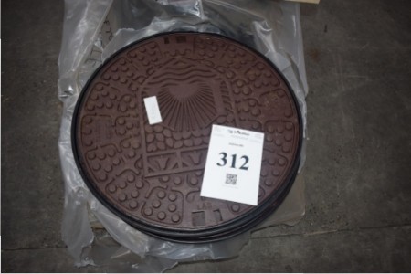 2 pcs. manhole covers. Diameter: 67.5 cm.