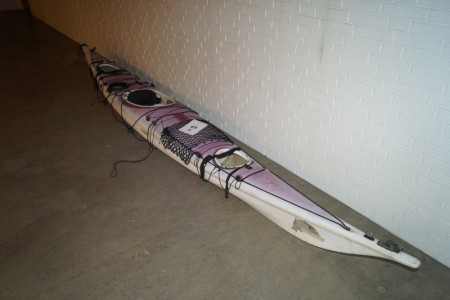 Sea kayak. Length: approx. 6 meters.