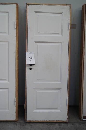 Inside door. White painted. Frame dimensions: 78.5x208.5 cm.