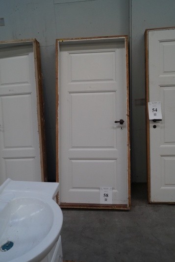 Inside door. White painted. Frame dimensions: 208.5x89.5 cm.