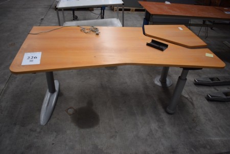 Electric raising table. 200x90 with flange