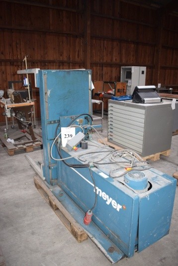 Meyer Stakvender. 380 volt - 16 amperer. Model: A. Max 1000 kg.