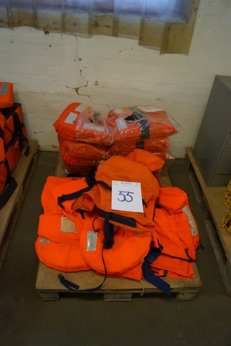 5 pieces. life jackets, brand N: NICOLAI & C + 5 pcs. life jackets in different brands