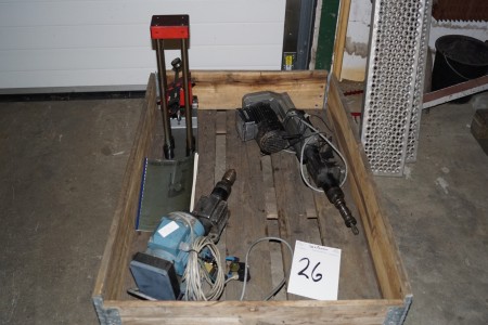 Pallet with threading machine, drill and more.