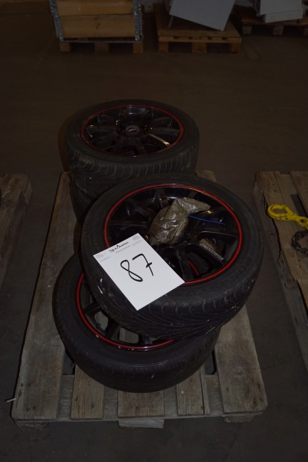 4 alufælge mærke HRS med dæk, passer til Opel 195/45Z/R15 Roadstone