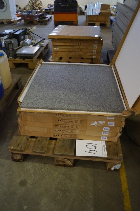 6 boxes of granite tiles 71x71 cm. 15 mm thick