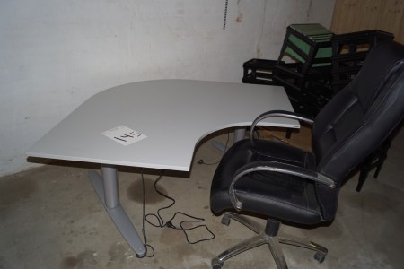 Hæve/sænkebord b:200 cm + stol