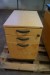 Schubladenschränke mit 3 Schubladen 69x80x40 cm und einem Schubladenschrank mit 3 Schubladen 60x60x40 cm