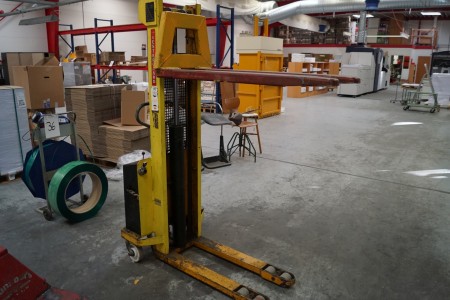 Electric height lift, tested ok, h: 150 cm