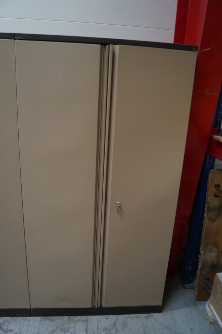 Steel cabinet 183x95x49 cm with content
