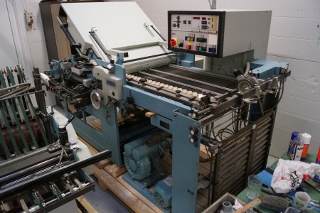 Folding machine, modified to run 720 mm paper with feed roller