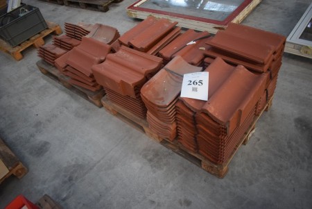 Lot of red tiles 40x33 cm.