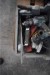 3 Stück Dewaltwerkzeug + Makita-Schraubendreher ohne Batterie - Zustand: unbekannt