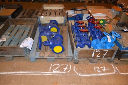 (2) Pallets of various sizes of valves as lotted