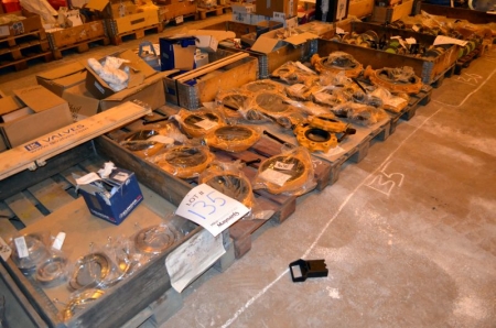 (5) Pallets of various butterfly valves by WW Euro Valves
