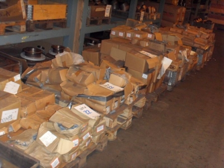 (10) Pallets of various size metric bolts as lotted.