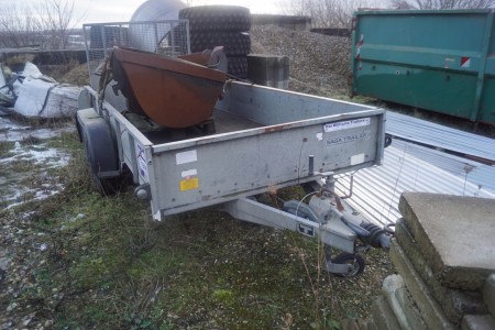 Machine trailer Brand Williams total 2575 load 2025 kg. Reg no MR8459 375x155 cm without buckets. without plates