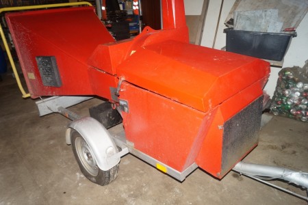 Wood chipper on trailer construction Type Tpilot TP150 Reg no BE7380 with computer. Uden indhold