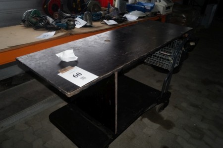 Trolley 70x120 cm. With removable workbench 62x190 cm.