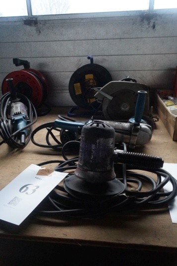 2 pcs. angle grinders + circular saw + cable drum. Condition: unknown