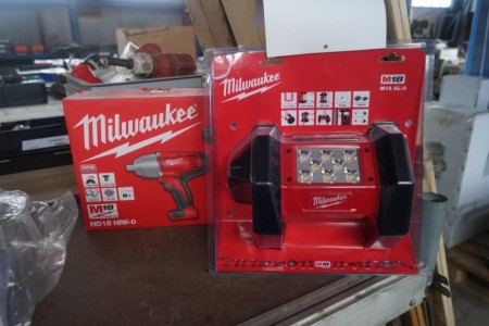 Milwaukee Socket Wrench + Milwaukee Work Light