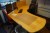 Tisch + Stuhl anheben / absenken + 2 Bildschirme + Tastatur und Maus + Schubladenbereich