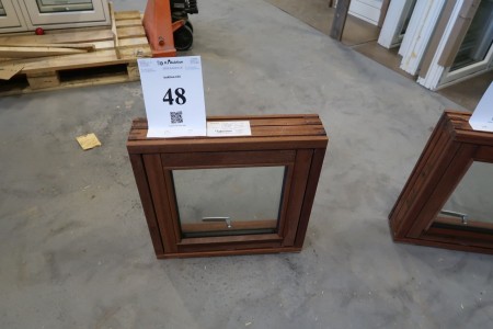 Holzfenster, Mahagoni, Rahmenbreite 11,5 cm, H50xB50 cm. Mit Belüftung