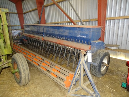 Seed drill Nordsten Lift o matic CLF 5m for grass seed