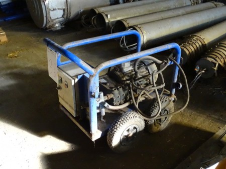 Alto High flow 2400 High pressure cleaner motor defective otherwise stand ok.