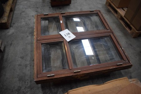 Mahogni vindue - 118x118 cm.