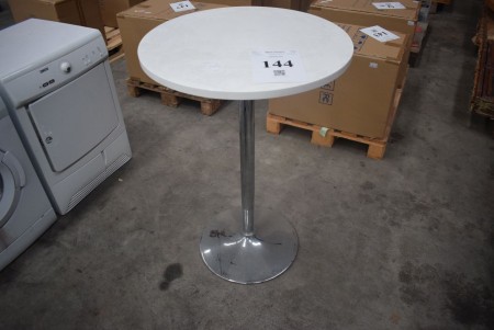 Table. Diameter: 70 cm.