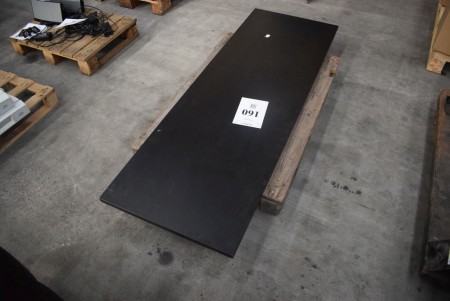 Bordplade 186x63,5 cm.
