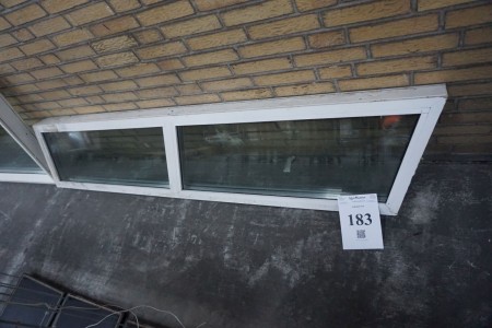 Fenster. 208 x 46 cm.