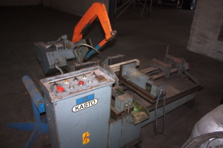 Reciprocating sawing machine: Kasto type UBS 240A with pulling