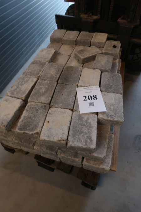 140 pcs. manor stone, 14x21x6 cm. Gray, with beaten edge