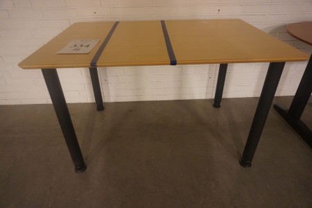 Table 120x80x75 cm
